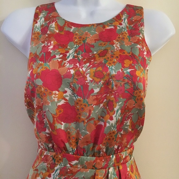 Forever 21 Contemporary Floral Sleeveless Dress - Picture 3 of 8